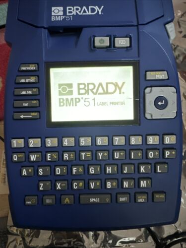 Brady BMP51 Portable Handheld Label Maker Printer-FOR PARTS Bundle w/M-143-427 - Zdjęcie 1 z 13