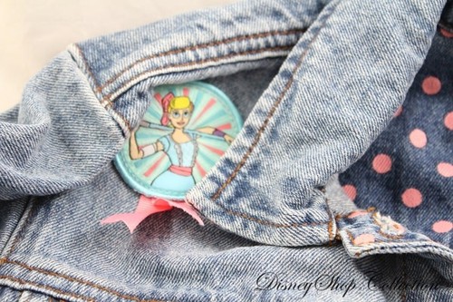 Veste en jean fille Toy Story DISNEYLAND PARIS Jessie La Bergère écusson 9/10 an - Picture 5 of 9