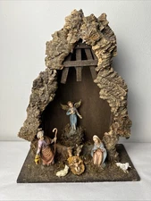 Vtg Italy 17” Creche Wood Nativity Manger Scene Holy Family Baby Jesus Music Box