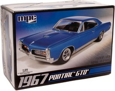 1967 Pontiac Gto Model Kit By Mpc - 125 Scale V8 Engine Supercharger