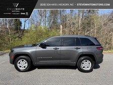 2023 Jeep Grand Cherokee Laredo  4WD Luxury Tech 1 Group