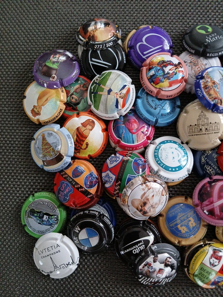 Capsule de Champagne Lot De 100, De Venoge,Serie Clergeot Cote30 Numéroté  Etc.. - Photo 2/4