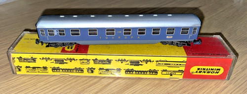 TRIX EXPRESS SPUR N 3380 BLAUER TOUROPA PERSONENWAGEN DB - VERPACKT | Condition: Used