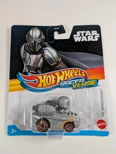 Hot Wheels Racer Verse Star Wars Die-Cast 1:64 Scale Vehicle - The Mandalorian