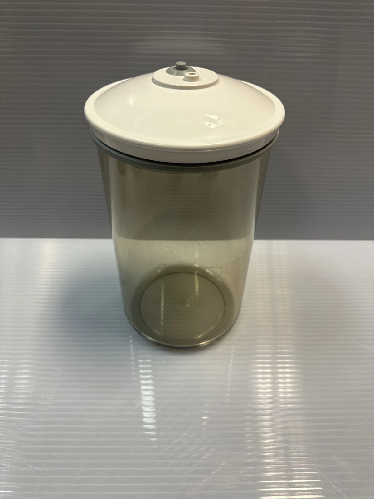 FoodSaver KY-136 3.25 Quart Vacuum Seal Canister, Smoke