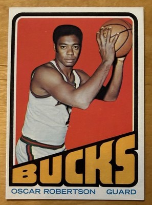 1972-73 Topps Basketball Oscar Robertson #25 Milwaukee Bucks High Grade NM-MT