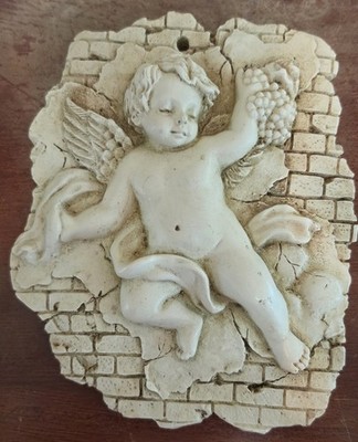 Wang's International Angel Cherub Resin Plaque Beige Wall Hanging HDW005