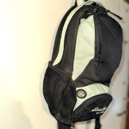 Eddie Bauer Shoulder Sling Hiking Bag Travel Black Green 2 Water Bottle Holders - Picture 7 of 9