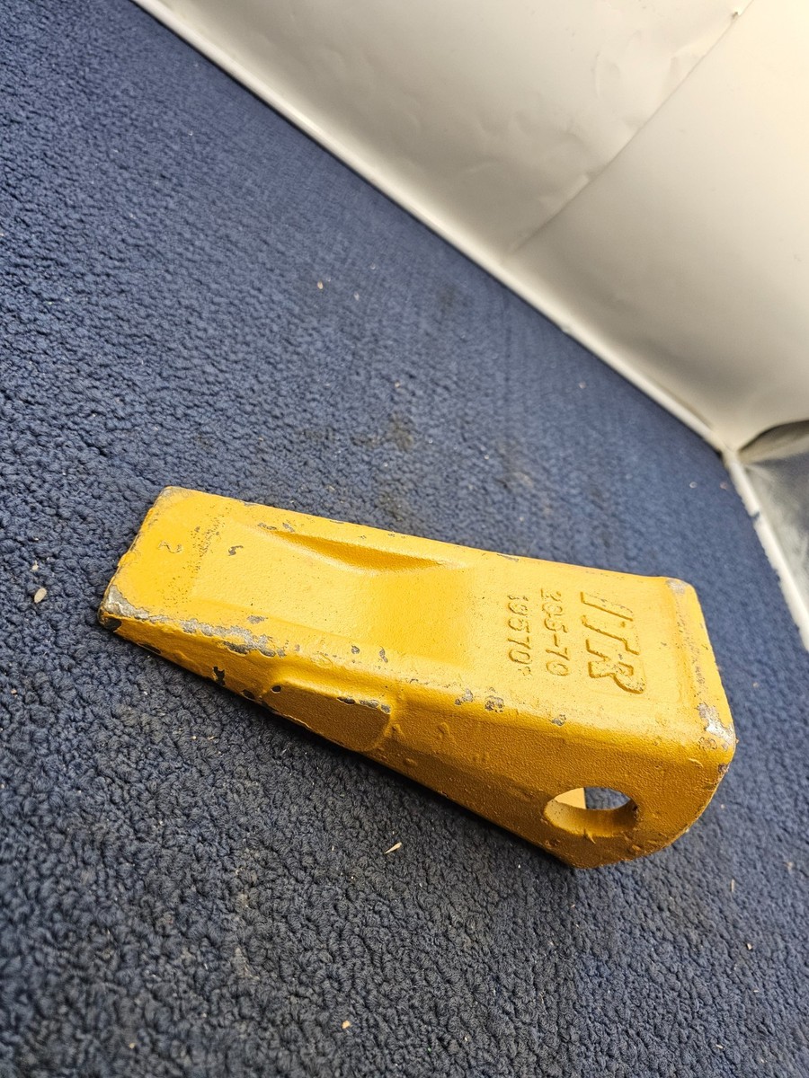 ITR 205-70-19570 Bucket Tooth for Komatsu Excavator PC200 PC220