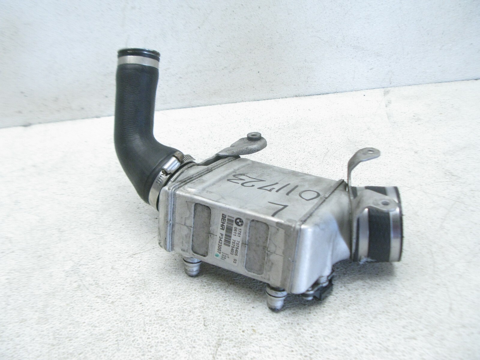 08-19 BMW E70 X5 X6 6 7 4.4 N63 LEFT TURBO INTAKE INTERCOOLER 