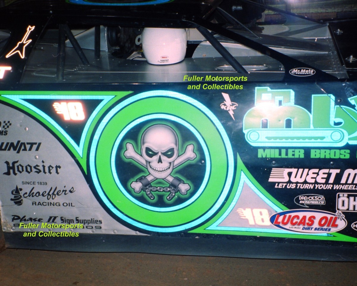 SCOTT BLOOMQUIST #0 DIRT LATE MODEL CAR 2006 8X10 PHOTO SKULL AND 