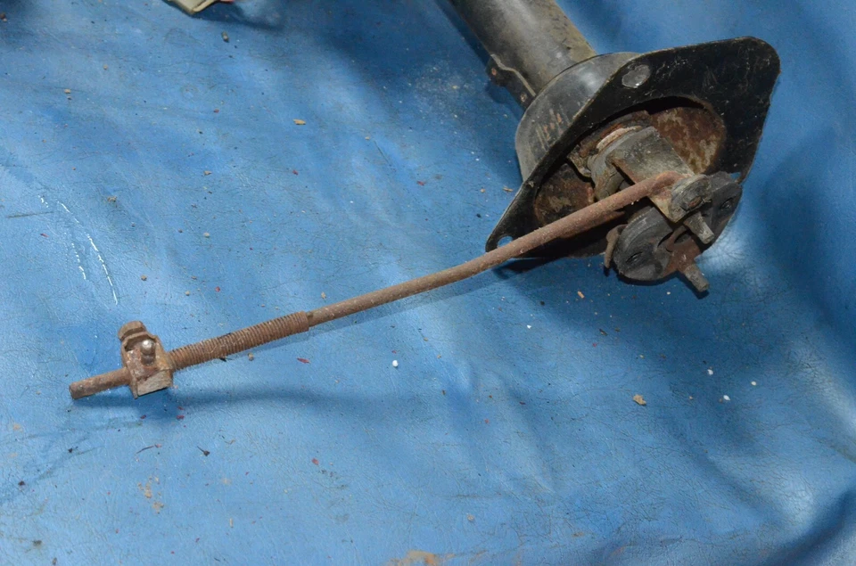 Columna de dirección Chrysler New Yorker 1974-78 de colección palanca de cambios acoplamiento Mopar OEM Foto 4 de 4