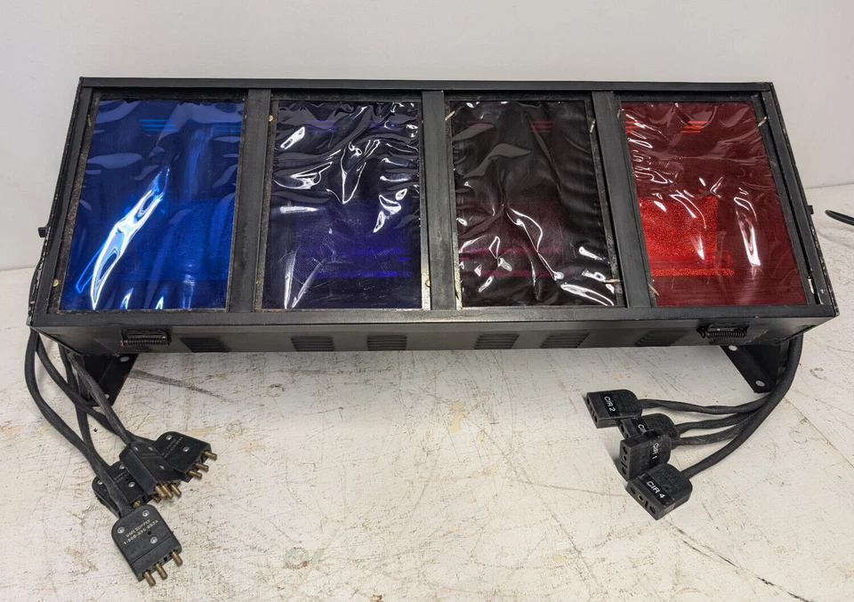 Altman Ground Cyc Borderlight, GC Series, 4 seções, 120/240 VCA, 50/60Hz - Imagem 3 de 4