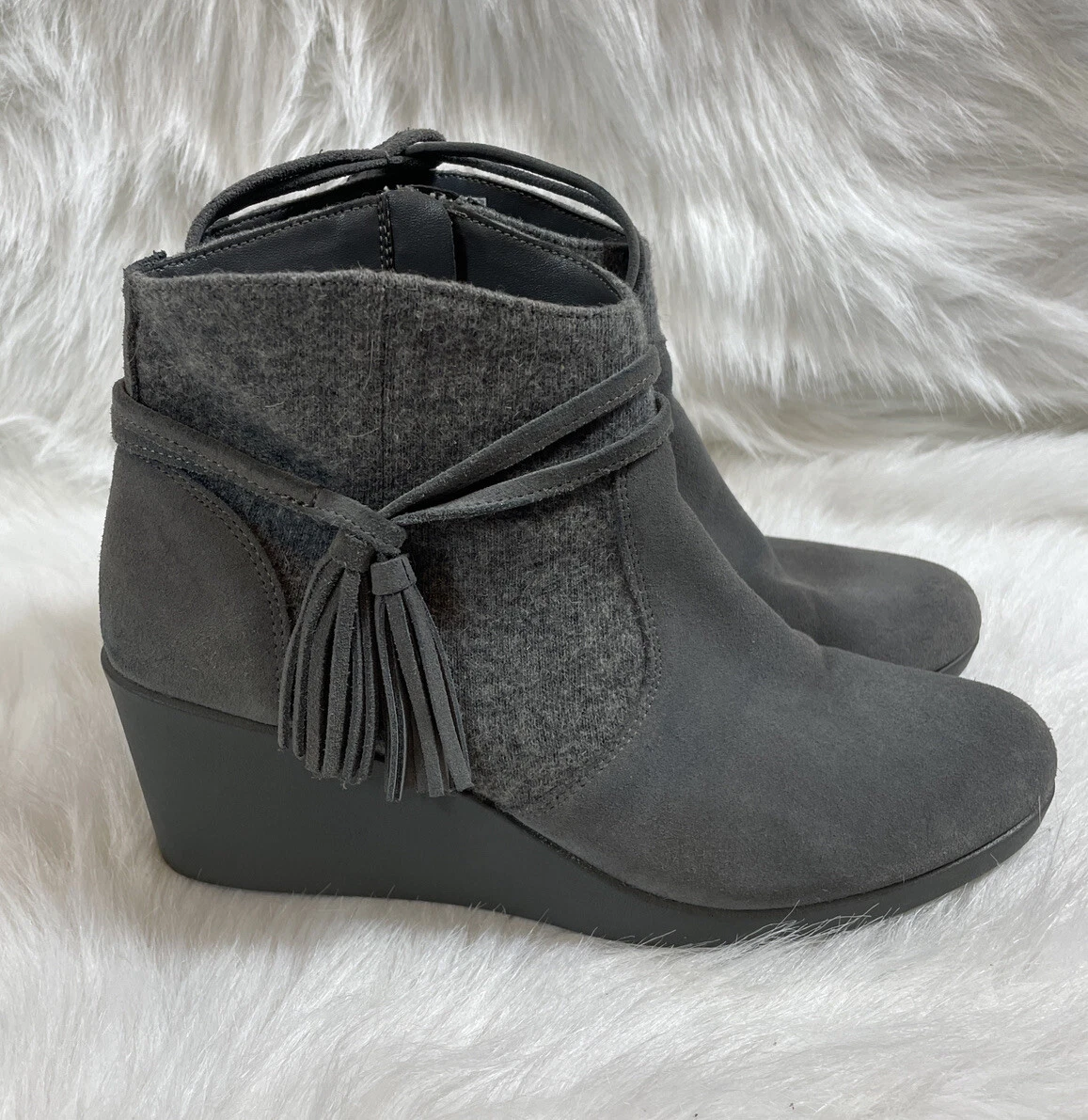 Crocs leigh shop wedge bootie