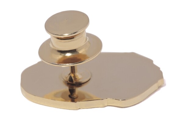 A BATHING APE Mr. Bathing Ape Head Pin Gold-Color Zinc Alloy
