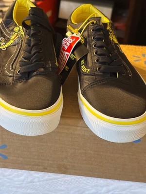 Cobra Kai Vans Old Skool Shoes (MENS US7) (NEW IN BOX)