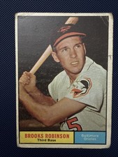 Top 10 Brooks Robinson Cards to Collect 30