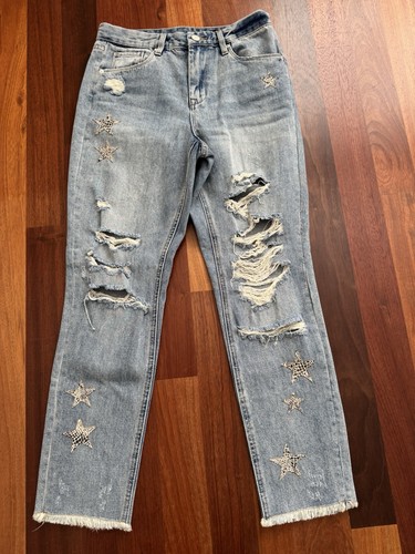 BLANKNYC Jeans The Ludlow Crop Girlfriend Blue Raw Hem Distressed Star Size 27