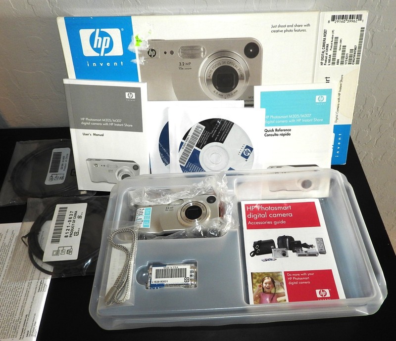 New open box HP PhotoSmart M307 3.2MP Digital Camera No SD Card