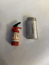 Feuerzeug In Feuerlöscher  Form & Jet Feuerzeug Neusilber