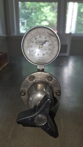 Binks Model 85-200 Pressure Regulator With Guage