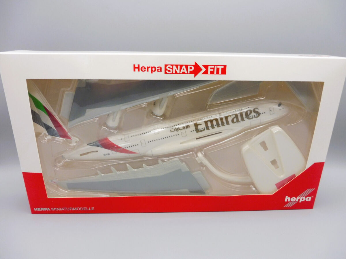 Emirates Airbus A380-800 模型 Skymarks Airbus A380-800 Aircraft 