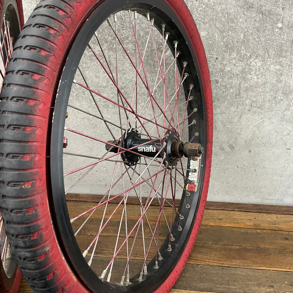 Sun Big City BMX Wheel Set 48 Hole GT Airbag Tires Red Snafu 14 3