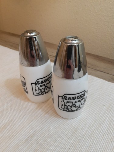 Vtg Westinghouse White Black Salt & Pepper Shaker Set - Vegetables, Sauces - Picture 2 of 8