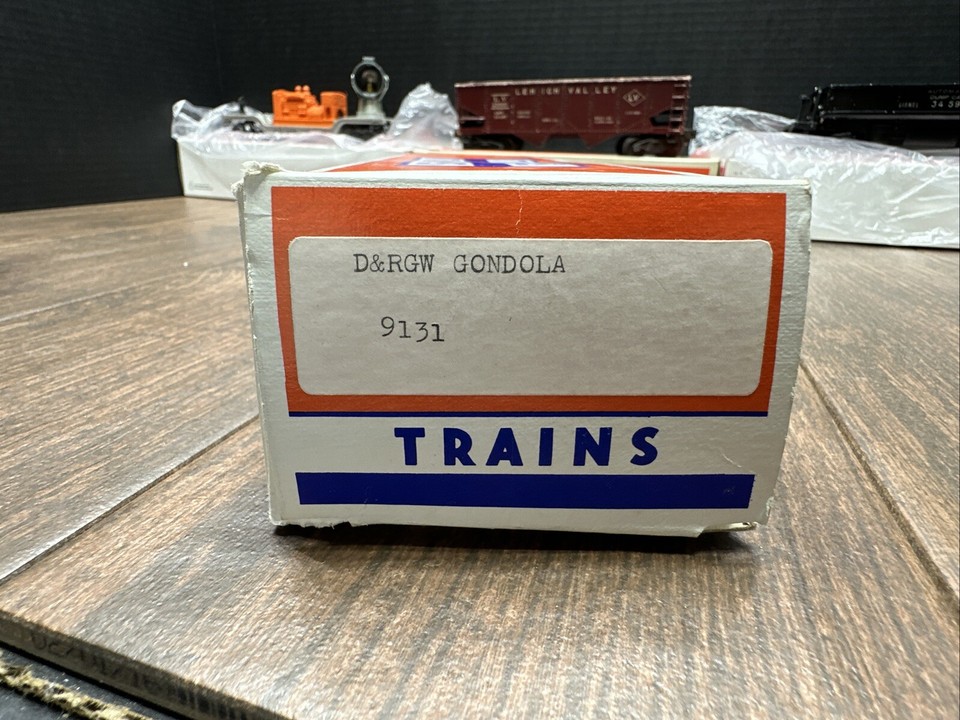 Lot Of Vintage Lionel Trains Eire RioGrande NYC Lehigh Valley