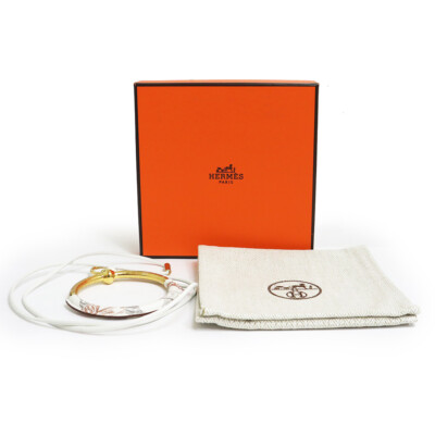 (HERMES)Loop Della Cavalleria pendant HERMES Della Cavalleria Loop Gran Pendant / Necklace Swift