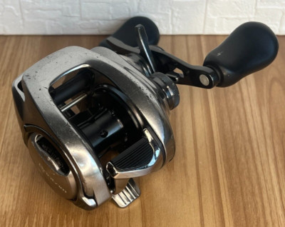 リール SHIMANO/18Bantam/MGL/RIGHT/6.2 Shimano 18 Bantam MGL Right Baitcasting reel 6.2:1 Gear Very Good