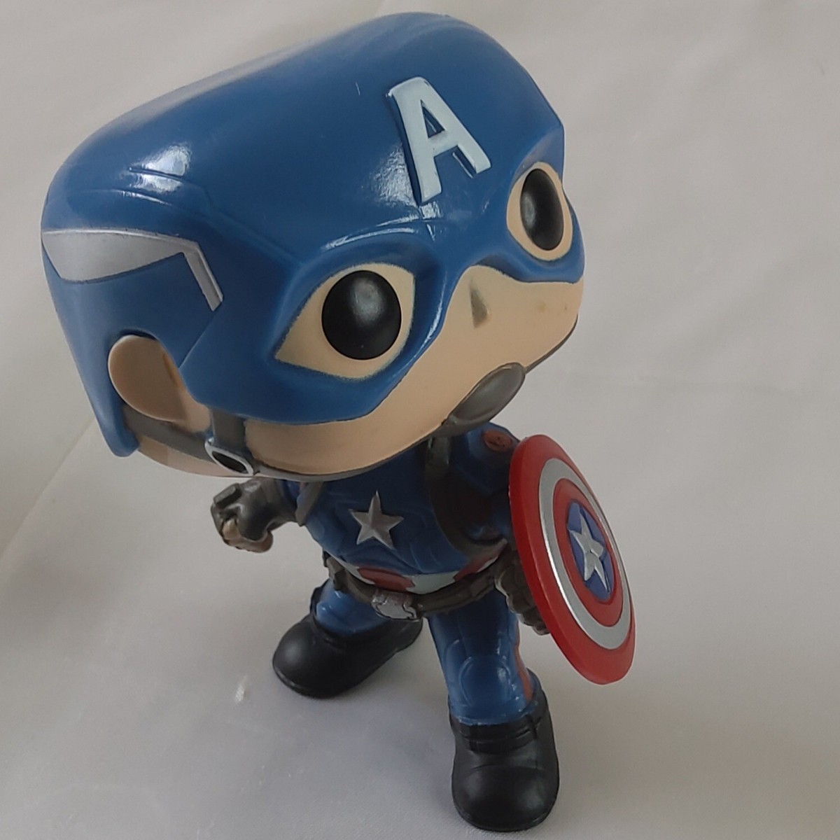Funko Pop! Captain America Civil War Captain America Bobble-Head With Shield
