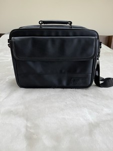 Targus Black Laptop Bag With Shoulder Strap, Zippers. Excellent Condition!!