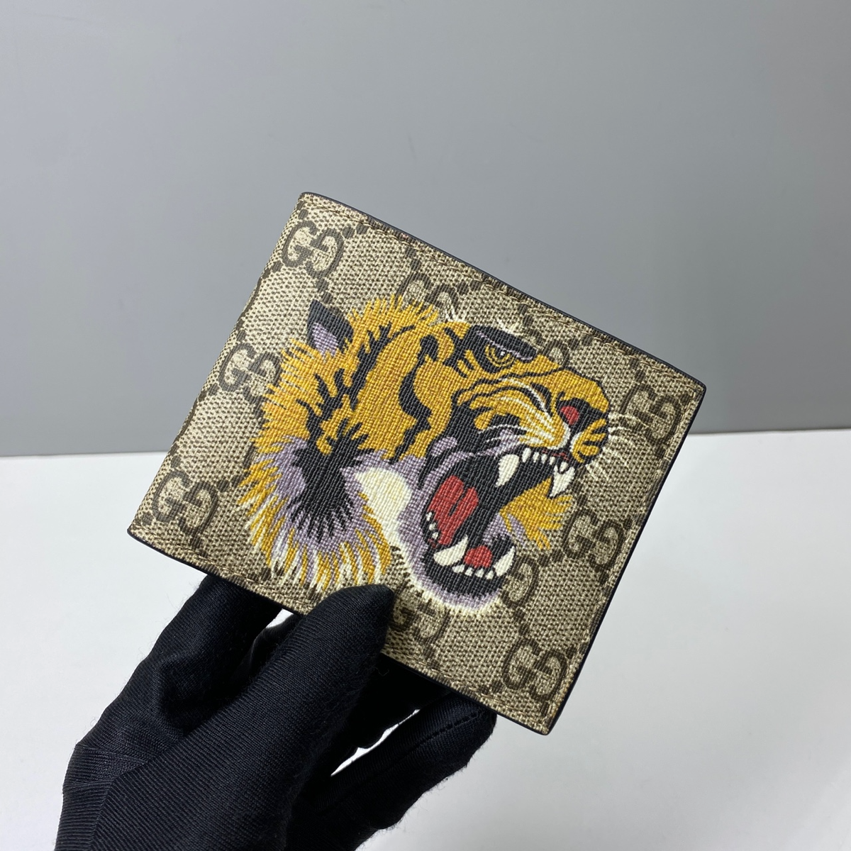 Gucci GG Supreme Tiger Head Beige Canvas Bifold Wallet | eBay