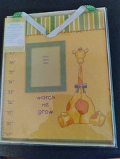 C. R. GIBSON BABY KEEPSAKE GROWTH CHART MEASURES HEIGHT TO 5 FEET