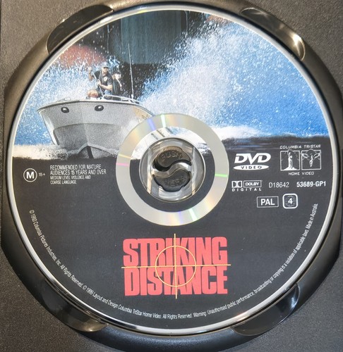 Striking Distance DVD - Bruce Willis (Region 4, 1999) VGC, Free Post - Picture 2 of 3
