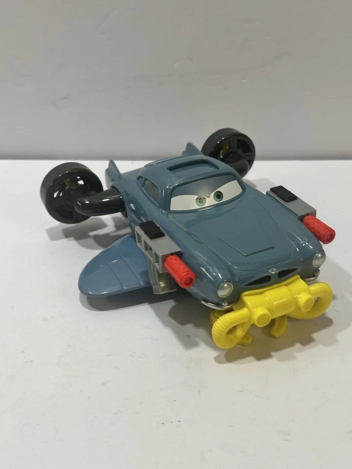 Disney Pixar Cars 2011 2 baños Blastin Finn McMissile submarino de agua juguete Foto 2 de 2