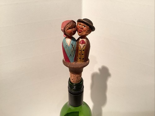 Vintage Carved Wood Mechanical Kissing Couple Cork & Wood Wine Bottle Stopper