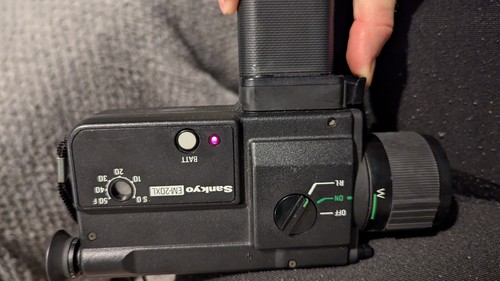 Vintage Sankyo EM-30XL 8mm Camcorder mit 7,5-45mm f1,2 ungetestet - Licht schaltet sich ein - Bild 3 von 7
