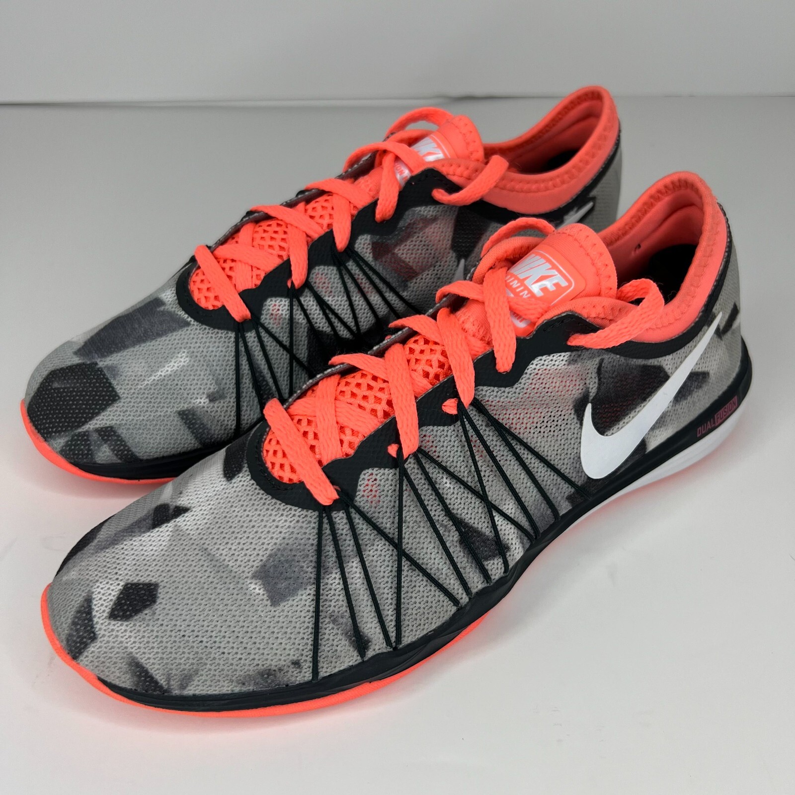 Nike Womens Dual Fusion TR 844667-600 Gray Sneakers Size 7.5 Running Shoes