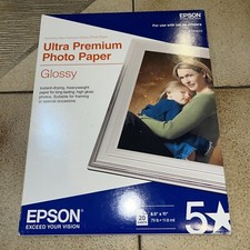Epson Ultra Premium Photo Quality Glossy Ink Jet 8.5 X 11 79lb 20 Sheet S041935
