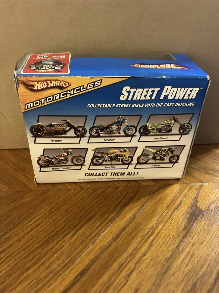 Hot Wheels STREET POWER 1/18 Diecast Motorcycle/Bike: FERENZO (#N4258; 2008). - Image 3 of 4