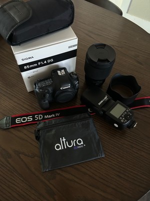 Canon EOS 5D Mark IV DSLR Camera Body, Lens, and flash Bundle 
