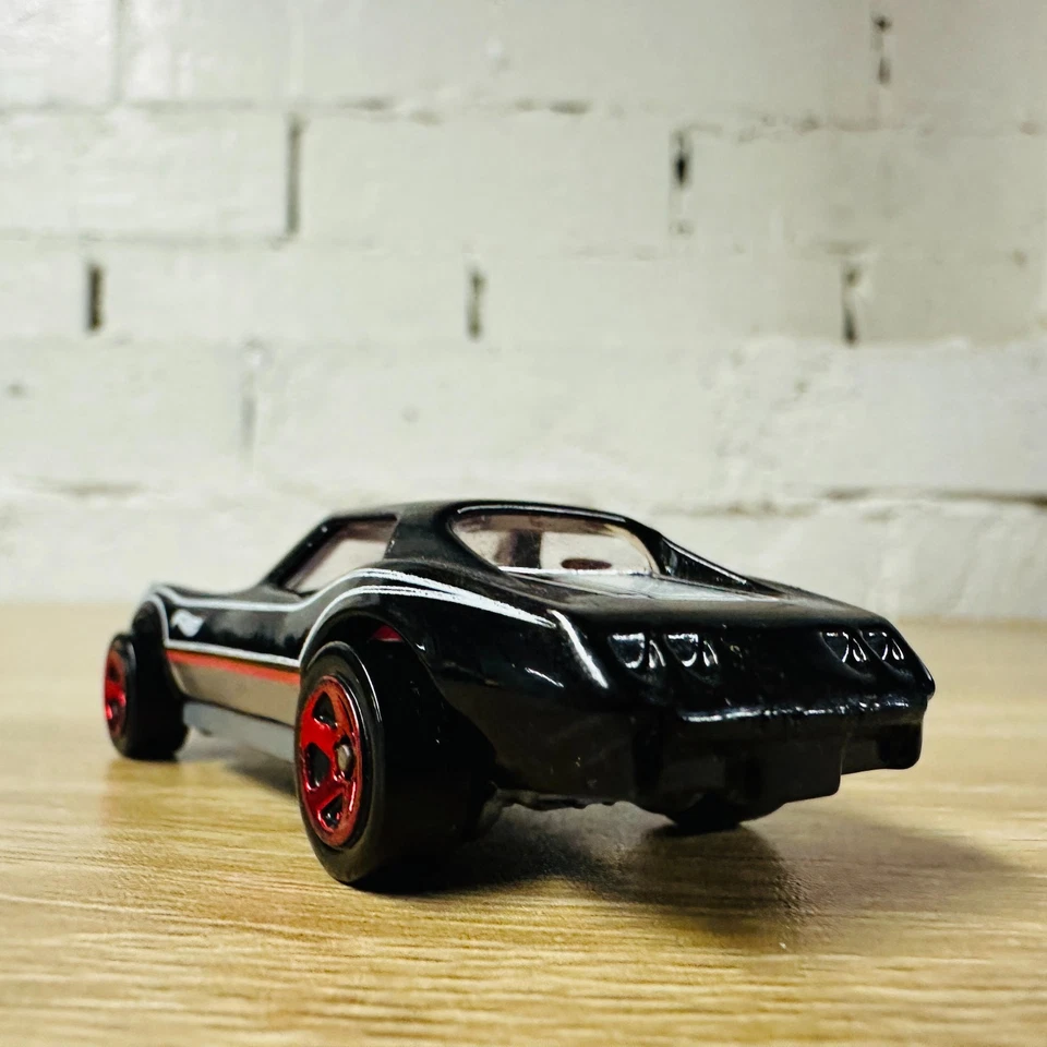 Chevrolet Corvette Stingray HW 76 suave a salvaje 2016 negro rojo Foto 4 de 4