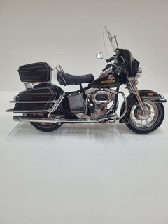 Franklin Mint 1976 Harley Davidson Electra Glide Motorcycle 1/10 Scale