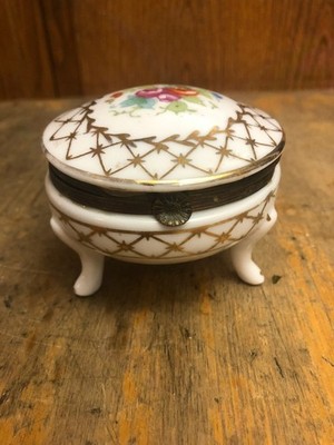 Antique Vanity German porcelain footed trinket / jewelry box.