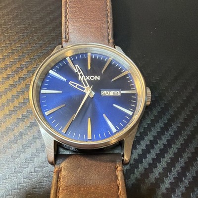 Nixon Never Be Late Sentry Leather Strap Blue Dial Watch - 42mm New Battery 