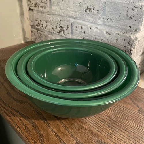 Set Of 3 Pyrex Forest Green Clear Glass Bottom Nesting Mixing Bowls 322 323 325