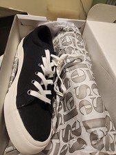 Ellesse Women's Trainers Size UK7 Black New In Box