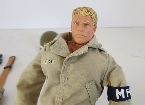 Vintage 1999 Pawtucket Talking GI JOE WWII E.T.O. Military Policeman MP NEW BATT - Picture 4 of 9